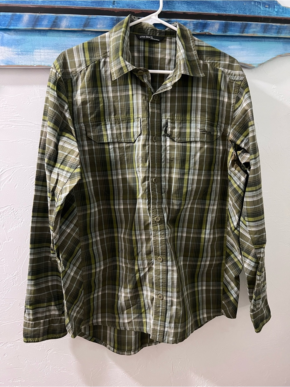 Men's Olive Plaid Long-Sleeve Button-Down Shirt